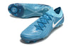 Chuteira Nike Phantom Gx2 Elite Campo (Branco/Preto/Dourado)